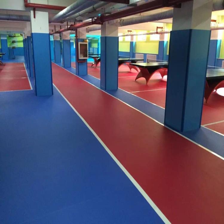 乒乓球場地專用塑膠地板 選購指南與批發要點解析